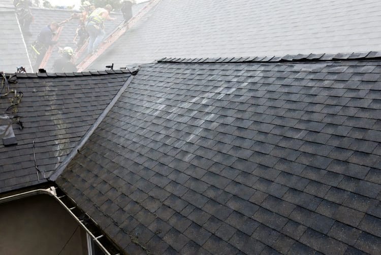 The Roof Shingle Algae Resistance: Copper Granules vs. Other Treatments